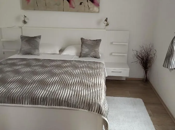 With Parking Space - 7154 Пореч